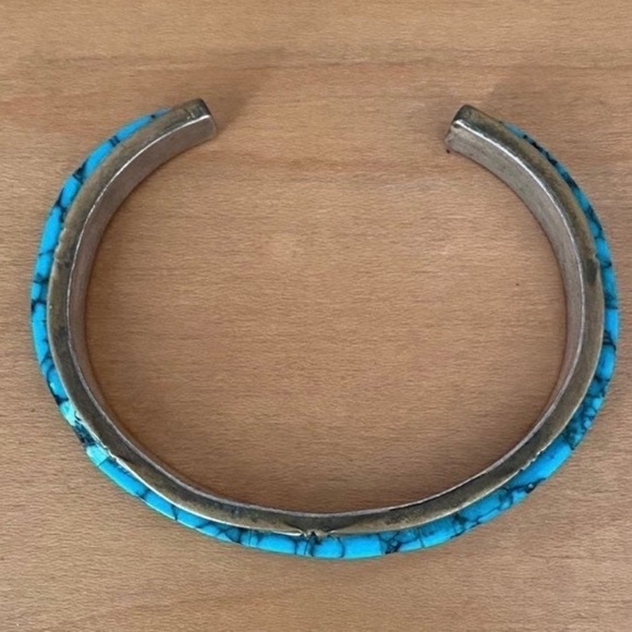 Vintage Sterling Silver Native American Turquoise Cuff Bracelet - Picture 7 of 12